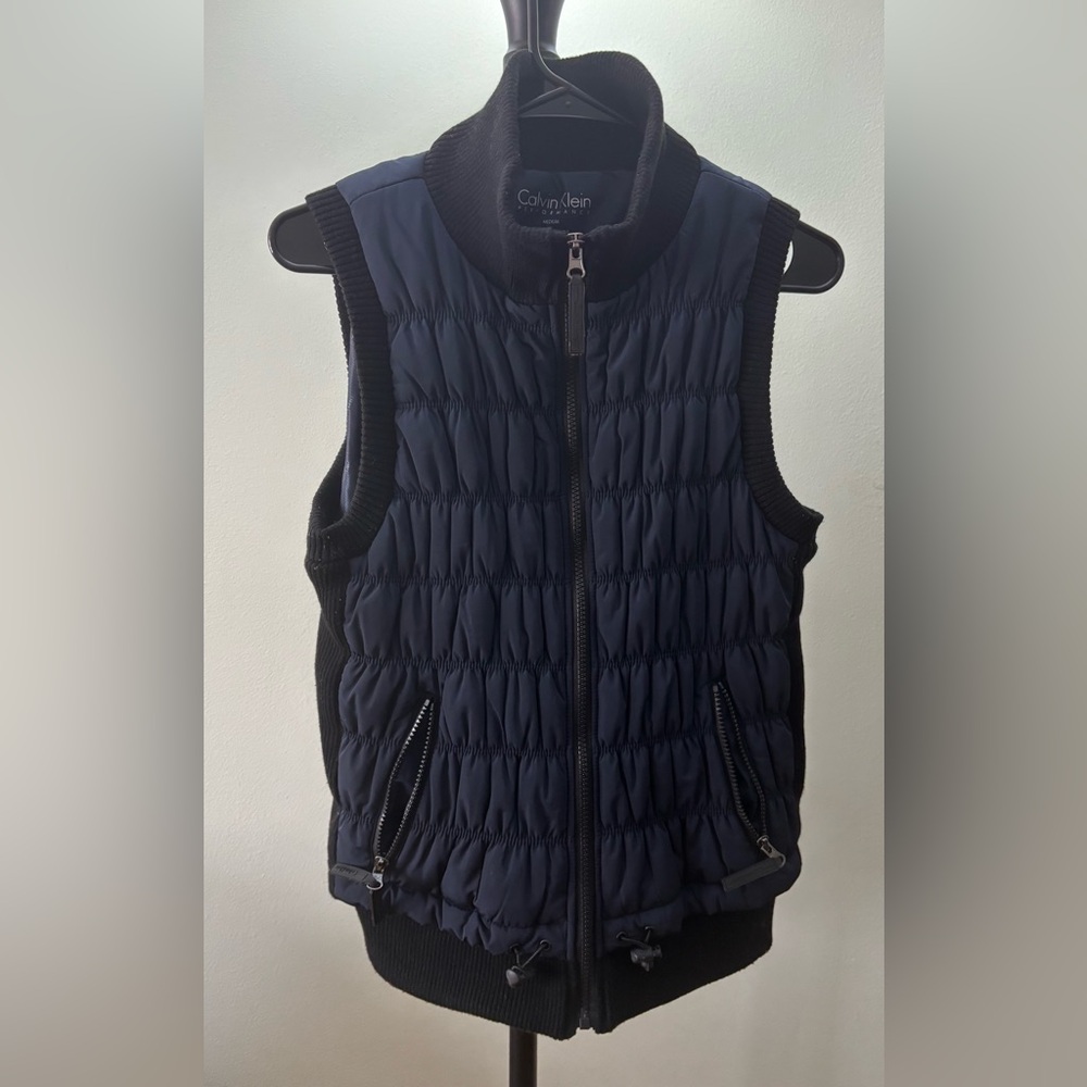 Calvin Klein Performance Puffer Vest Women’s Medium Blue/Black Ruched Athletic